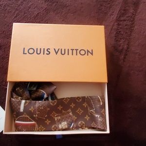Louis Vuitton Bandue